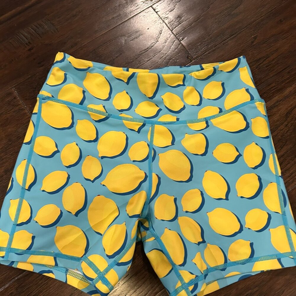 BNWOT Voxy Lemon 5" Biker Shorts Size Medium